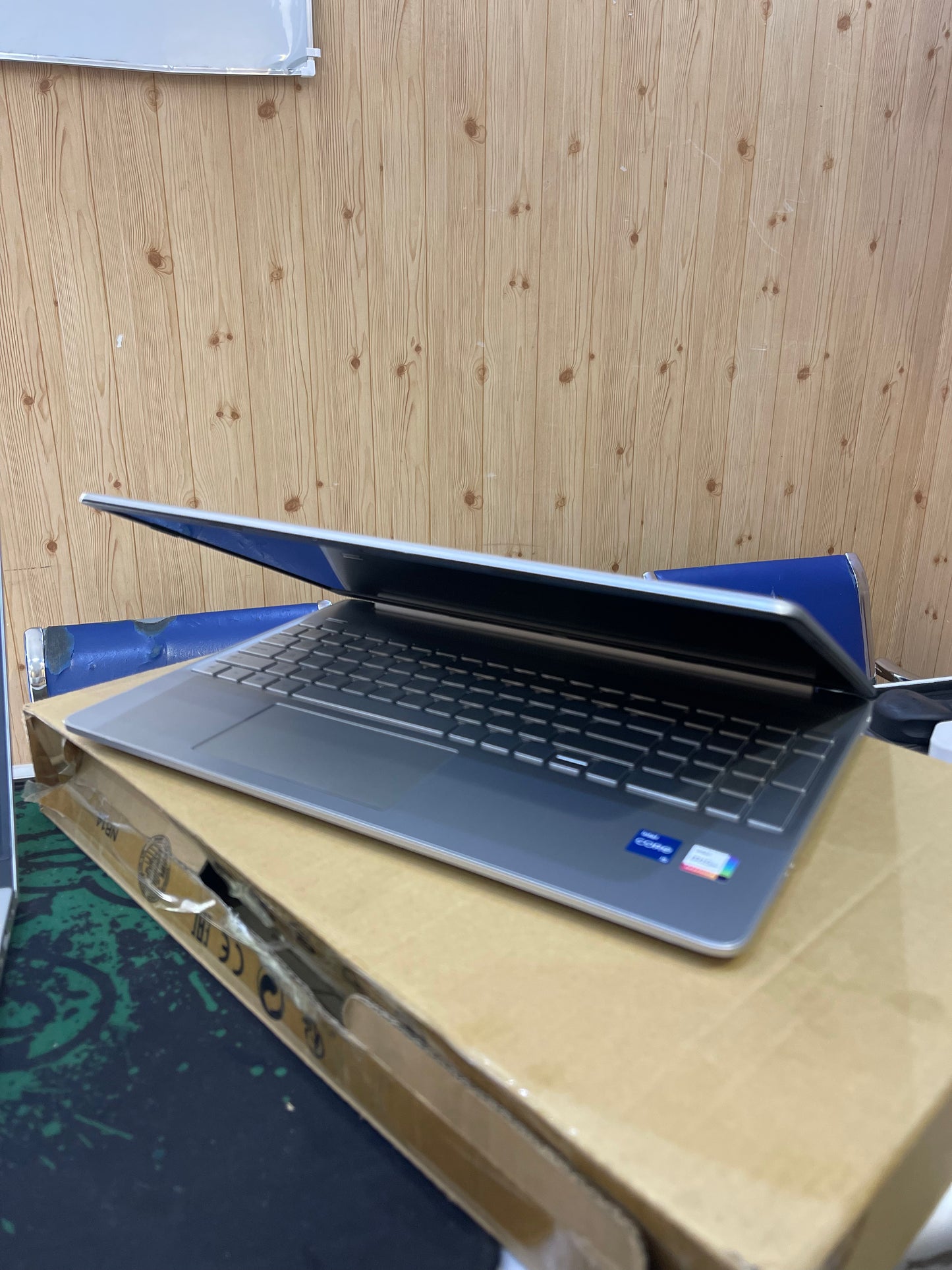 HP LAPTOP 15s-fr4xxx